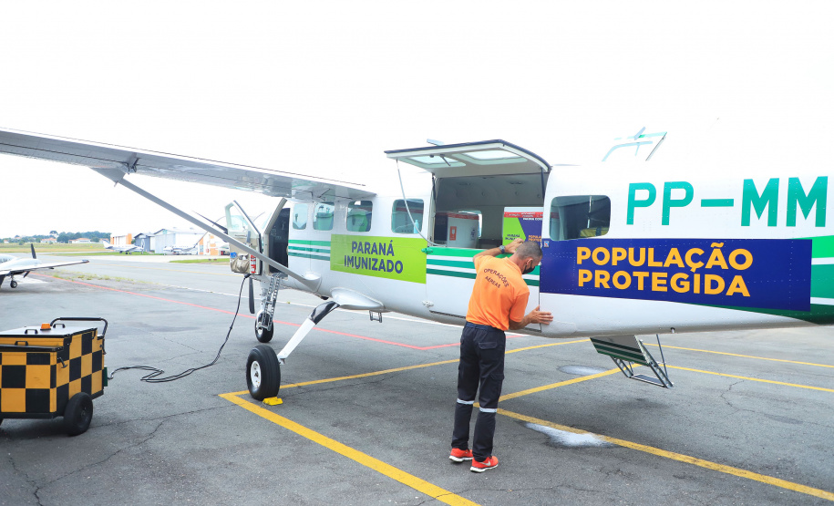Distribuição de vacinas para as 22 Regionais de Saúde do Estado - Curitiba, 22/03/2021 - Foto: José Fernando Ogura/AEN