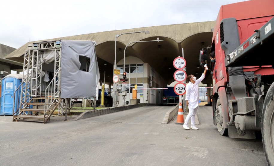 Portos do Paraná investe R$ 11 milhões e reforça controle sanitário na pandemia.