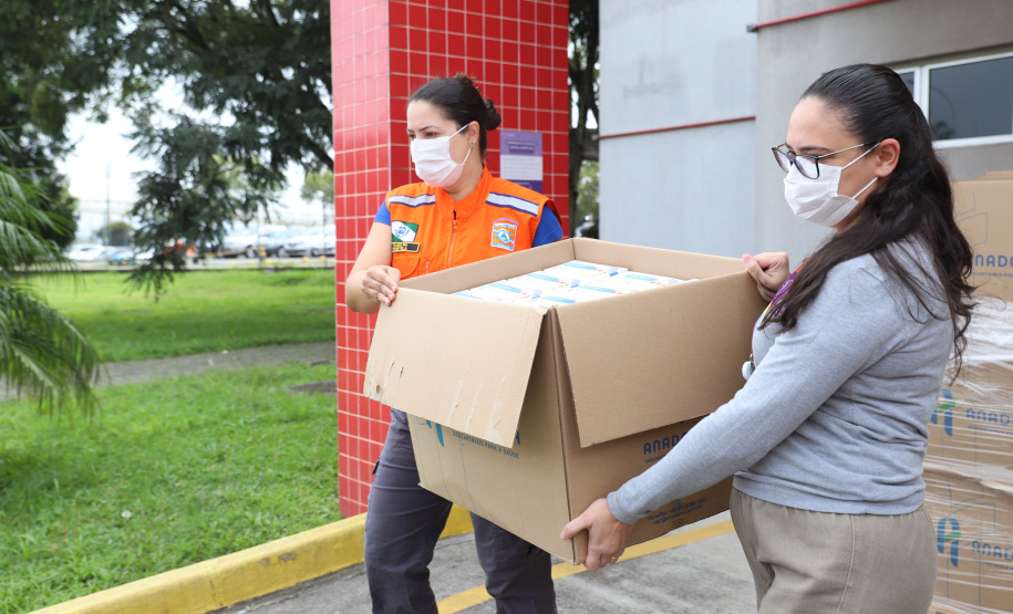 Entrega Mondelez A Mondelez Brasil faz a entrega de Kits Covid e de mascaras de proteçao para a Defesa Civil 24/03/2021 - Foto: Geraldo Bubniak/AEN