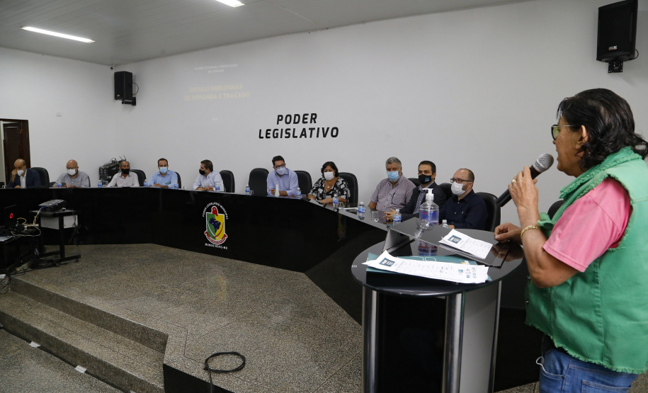 Comitiva da Nova Ferroeste visita Mundo Novo, no Mato Grosso do Sul. Os técnicos apresentaram na Câmara de Vereadores da cidade o estudo de demanda e traçado elaborado para a ferrovia.
 Foto Gilson Abreu/AEN
 Foto Gilson Abreu/AEN