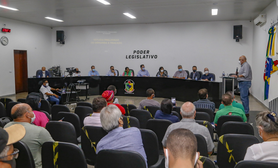 Comitiva da Nova Ferroeste visita Mundo Novo, no Mato Grosso do Sul. Os técnicos apresentaram na Câmara de Vereadores da cidade o estudo de demanda e traçado elaborado para a ferrovia.
 Foto Gilson Abreu/AEN