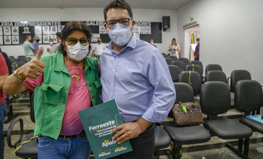 Comitiva da Nova Ferroeste visita Mundo Novo, no Mato Grosso do Sul. Os técnicos apresentaram na Câmara de Vereadores da cidade o estudo de demanda e traçado elaborado para a ferrovia.
 Foto Gilson Abreu/AEN