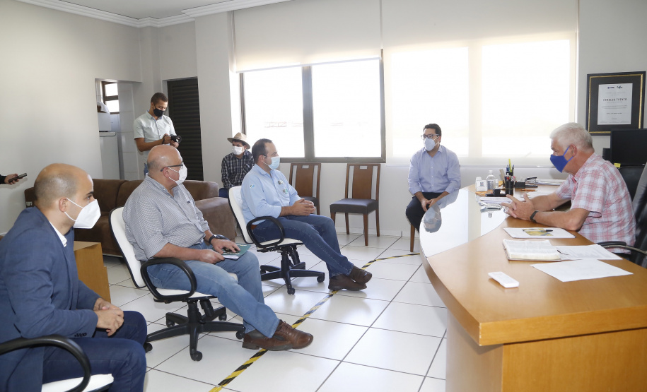 24.03.2021 - Visita do grupo técnico  da nova Ferroeste  na prefeitura de Guaíra, com o prefeito Heraldo Trento.
 Foto Gilson Abreu/AEN
