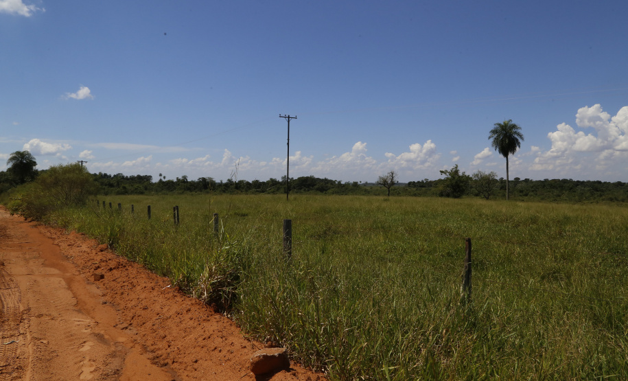 24.03.2021 - Comitiva da Nova Ferroeste visita pontos onde vai passar a nova ferrovia,  em Mundo Novo, Mato Grosso do Sul.
 Foto Gilson Abreu/AEN