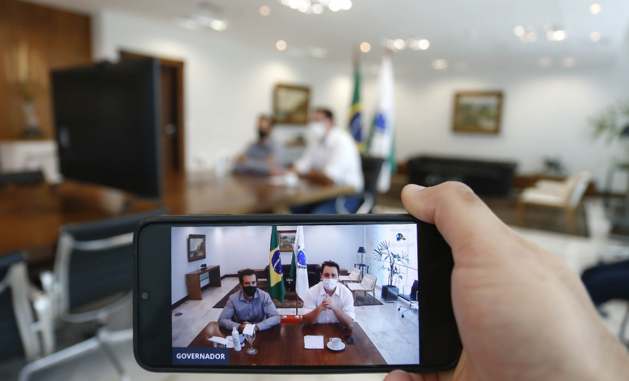 O governador Carlos Massa Ratinho Junior afirmou nesta quinta-feira (25) que a nova modalidade de ensino dos Colégios Cívico-Militares do Paraná (CCM-PR), que começa a ser implantada neste ano letivo em 197 escolas da rede pública estadual, será referência para uma nova geração de estudantes. - Curitiba, 25/03/2021 - Foto: Jonathan Campos/AEN