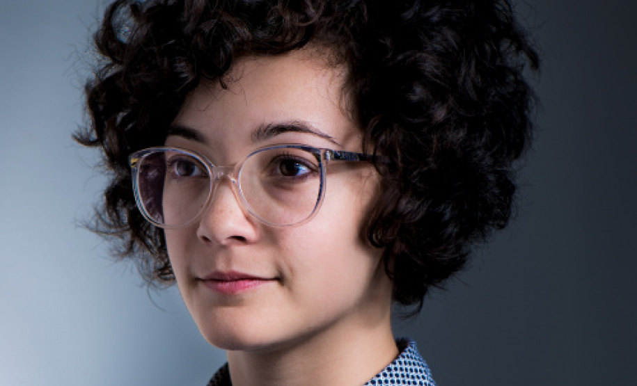 Neste mês de março, o Museu de Arte Contemporânea do Paraná completa 51 anos de existência. É mais de meio século de história como espaço de formação para artistas e críticos; como aliado no ensino das artes para professores e alunos; e como espaço diverso, inclusivo e plural de acesso à arte para o grande público. Na foto, a diretora da museu, Ana Rocha - Foto: Ricardo Perini