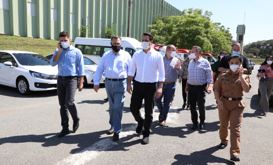Governador Carlos Massa Ratinho Junior acompanha, no Cemepar, a distribuição de medicamentos e e respiradores. Foto: Ari Dias