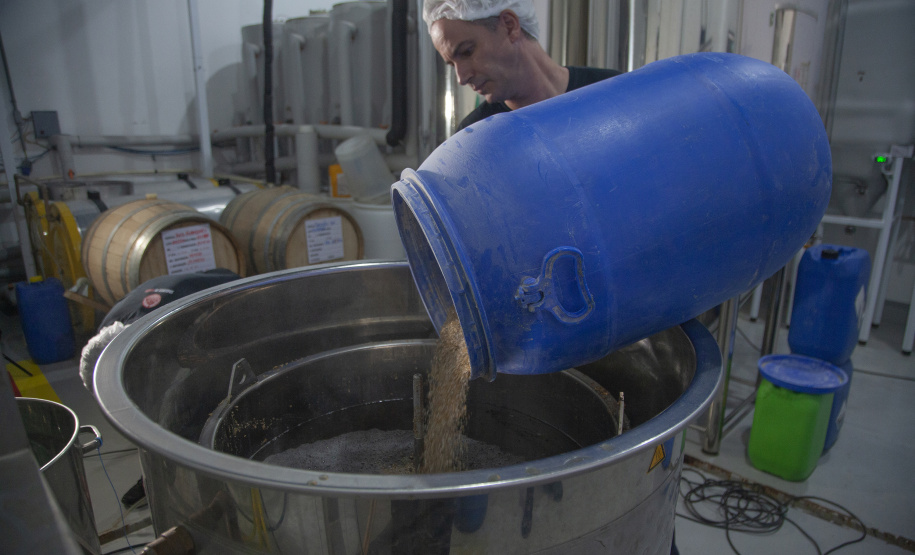 Cervejas artesanais paranaenses estão entre as melhores do País - As cervejarias foram premiadas no Concurso Brasileiro de Cervejas 2021,evento que reuniu mais de três mil rótulos brasileiros. O Paraná foi oterceiro colocado em número de medalhas, atrás apenas de SantaCatarina e Rio Grande do Sul.  -  Curitiba, 26/03/2021  -  Foto: Divulgação