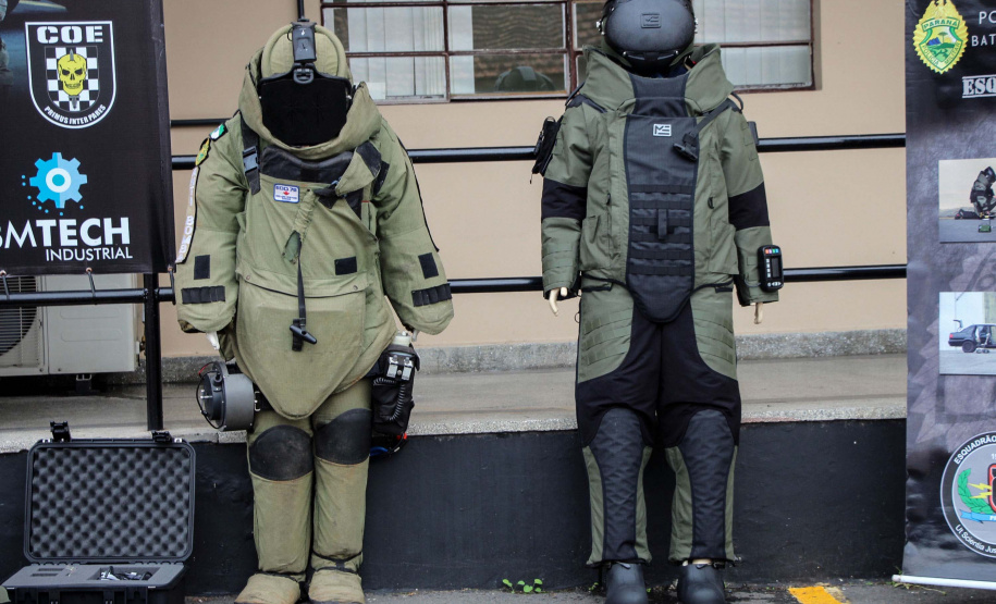 26-03-2021 Entrega de Equipamento ao Esquadrão Antibomba - BOPE Curitiba, 26 de março de 2021. Entrega de Equipamento ao Esquadrão Antibomba - BOPE