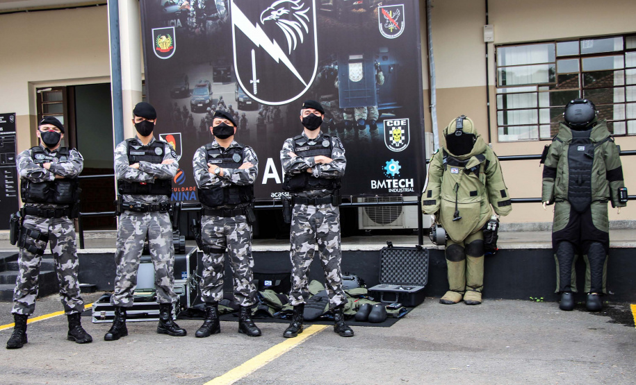 26-03-2021 Entrega de Equipamento ao Esquadrão Antibomba - BOPE Curitiba, 26 de março de 2021. Entrega de Equipamento ao Esquadrão Antibomba - BOPE