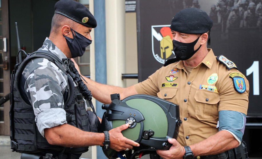 26-03-2021 Entrega de Equipamento ao Esquadrão Antibomba - BOPE Curitiba, 26 de março de 2021. Entrega de Equipamento ao Esquadrão Antibomba - BOPE