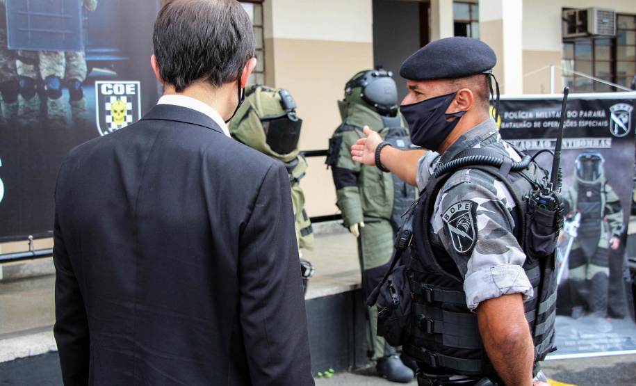 26-03-2021 Entrega de Equipamento ao Esquadrão Antibomba - BOPE Curitiba, 26 de março de 2021. Entrega de Equipamento ao Esquadrão Antibomba - BOPE