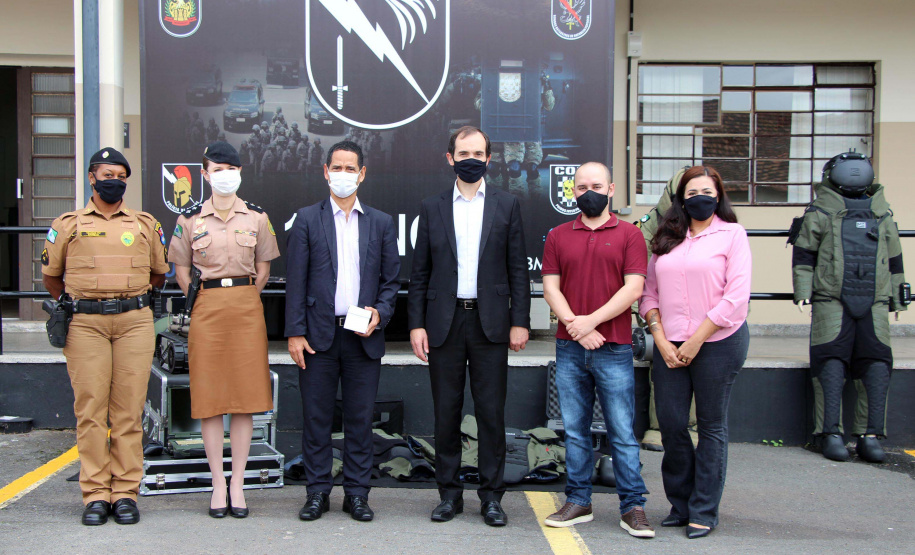 26-03-2021 Entrega de Equipamento ao Esquadrão Antibomba - BOPE Curitiba, 26 de março de 2021. Entrega de Equipamento ao Esquadrão Antibomba - BOPE