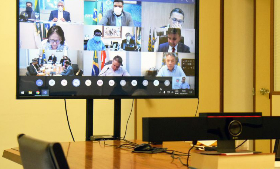 O Secretário de Estado da Saúde, Beto Preto, representou o governador Ratinho Junior no final da tarde de hoje (26), em reunião virtual, com o ministro da Saúde, Marcelo Queiroga.Foto: Américo Antonio/SESA