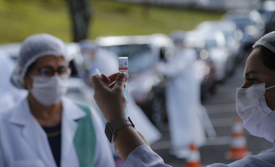 Paraná aplicou mais de 1 milhão de doses da vacina contra o coronavírus. Foto: Jonathan Campos/AEN