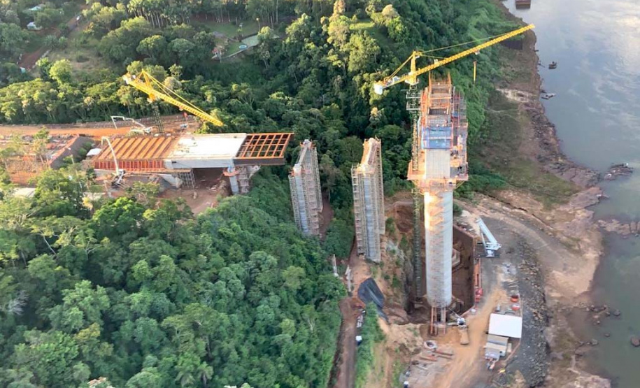 Obra da nova ponte entre Brasil e Paraguai alcança 49% de execução. Foto: Valtemir de Souza/Itaipu
