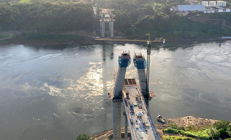 Obra da nova ponte entre Brasil e Paraguai alcança 49% de execução. Foto: Valtemir de Souza/Itaipu