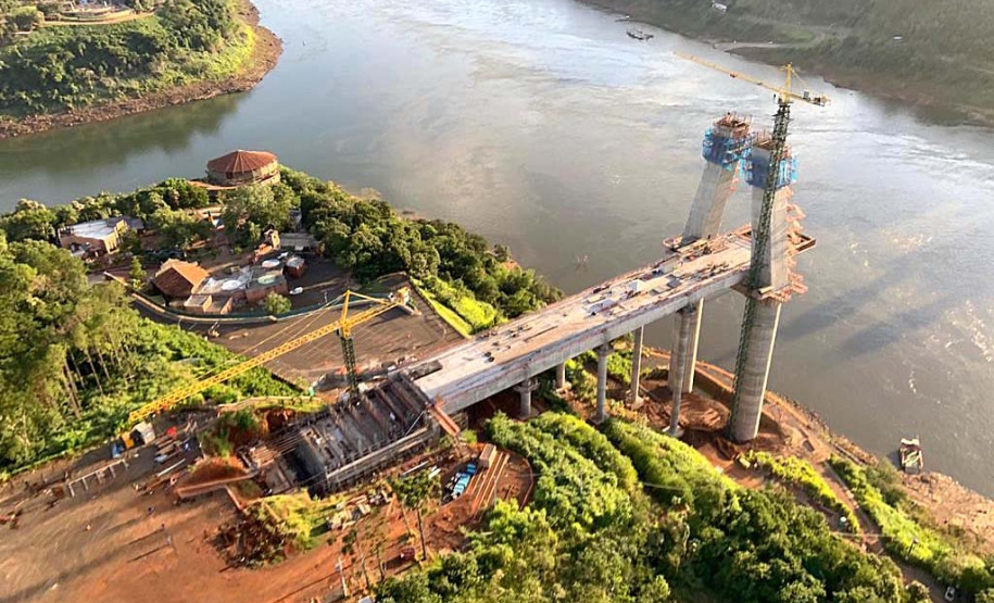 Obra da nova ponte entre Brasil e Paraguai alcança 49% de execução. Foto: Valtemir de Souza/Itaipu