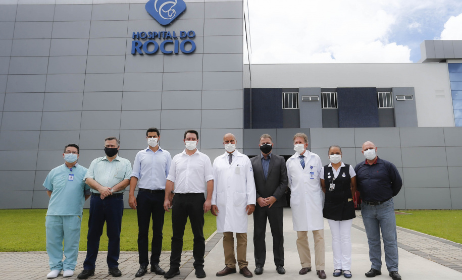 O governador Carlos Massa Ratinho Junior e o secretário estadual da Saúde, Beto Preto, entregam 50 novos leitos UTI SUS exclusivos para Covid-19 no Hospital do Rocio, em Campo Largo. Foto: Jonathan Campos/AEN