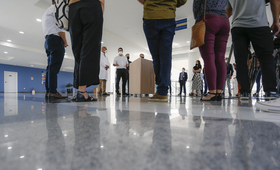 O governador Carlos Massa Ratinho Junior e o secretário estadual da Saúde, Beto Preto, entregam 50 novos leitos UTI SUS exclusivos para Covid-19 no Hospital do Rocio, em Campo Largo. Foto: Jonathan Campos/AEN