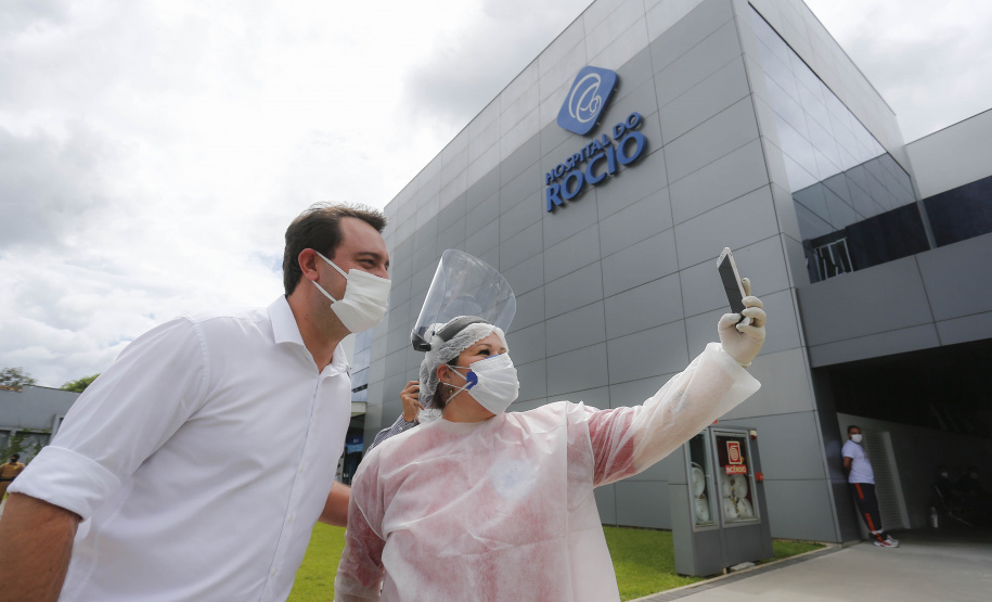 O governador Carlos Massa Ratinho Junior e o secretário estadual da Saúde, Beto Preto, entregam 50 novos leitos UTI SUS exclusivos para Covid-19 no Hospital do Rocio, em Campo Largo. Foto: Jonathan Campos/AEN