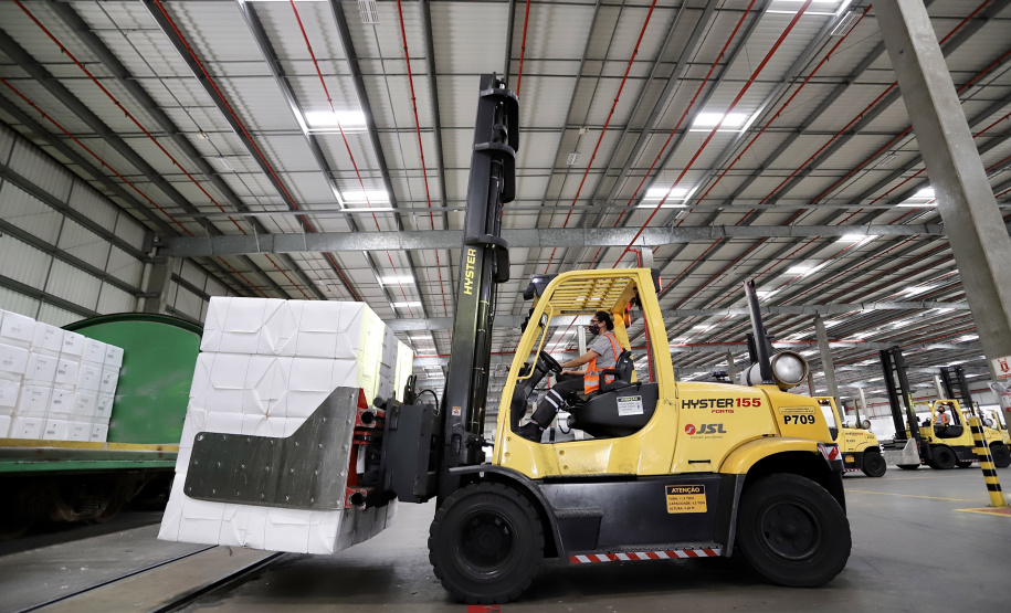 Aumenta o transporte ferroviário de celulose para exportação pelo Porto de Paranaguá - Paranaguá, 30/03/2021 - Foto: C;audio Neves/Portos do Paraná