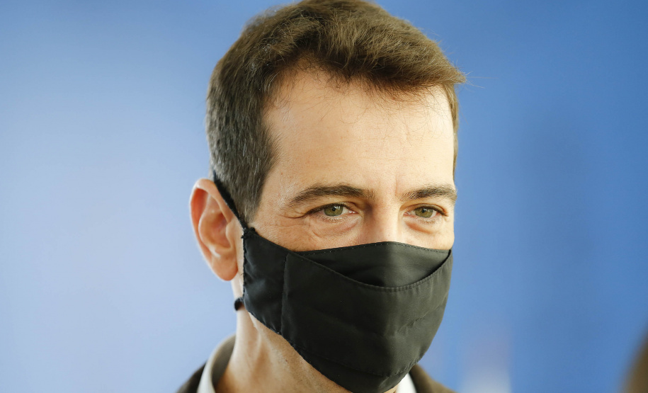 O governador Carlos Massa Ratinho Junior e o secretário estadual da Educação e do Esporte, Renato Feder, lançam o EduTech, um programa que oferece aos alunos da rede estadual cursos gratuitos de programação, games e animação. Foram 65 mil estudantes inscritos, formando 689 turmas.Foto: Jonathan Campos/AEN