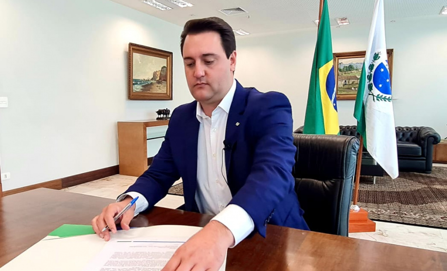 O governador Carlos Massa Ratinho Junior confirmou nesta quarta-feira (31) a adesão do Paraná ao Movimento Unidos pela Vacina. O projeto reúne diferentes organizações, entre entidades públicas e privadas, com o objetivo de acelerar o processo de vacinação no País.  - Curitiba, 31/03/2021 - Foto: AEN
