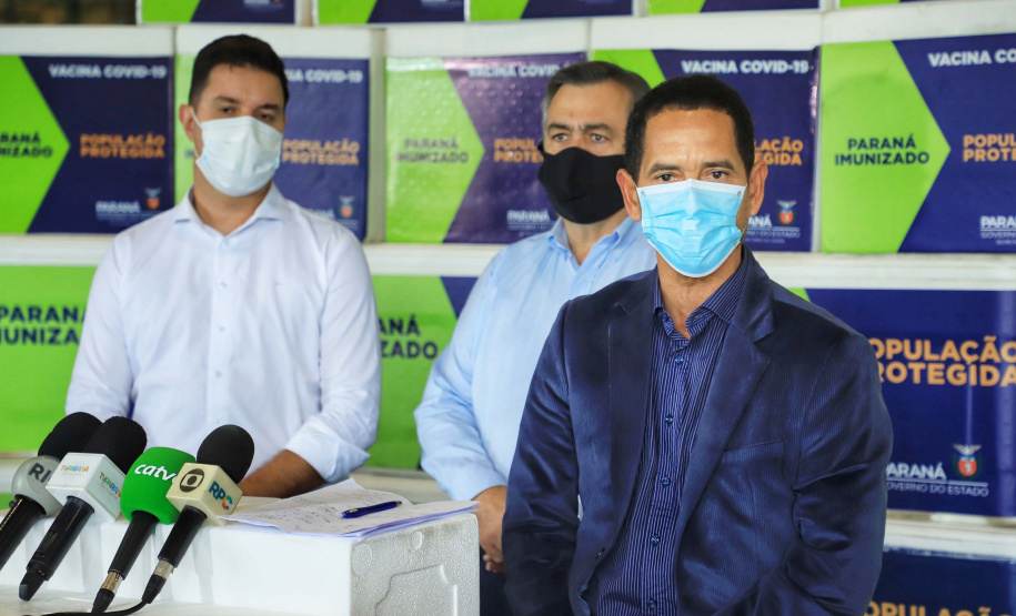 O Paraná recebeu nesta quinta-feira (1º) o 11° lote de vacinas contra Covid-19 do Ministério da Saúde. São 492.200 doses da Coronavac, produzida pela Sinovac e Instituto Butantan, e 33.250 doses da Covishield, produzida pela Universidade de Oxford com AstraZeneca e Fundação Oswaldo Cruz (Fiocruz).Foto: José Fernando Ogura/AEN