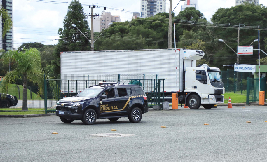 O Paraná recebeu nesta quinta-feira (1º) o 11° lote de vacinas contra Covid-19 do Ministério da Saúde. São 492.200 doses da Coronavac, produzida pela Sinovac e Instituto Butantan, e 33.250 doses da Covishield, produzida pela Universidade de Oxford com AstraZeneca e Fundação Oswaldo Cruz (Fiocruz).Foto: José Fernando Ogura/AEN
