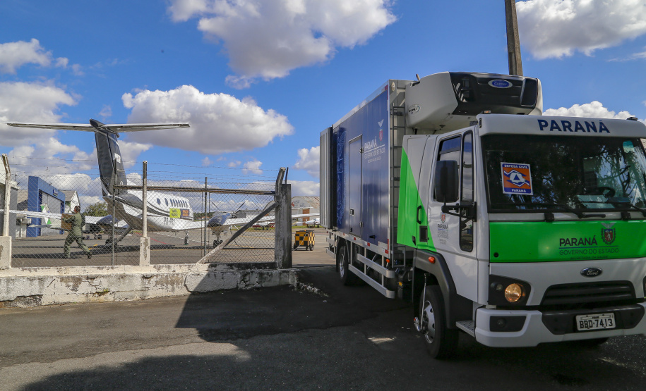 02.04.2021 - Entrega de medicamentos e vacinas para regionais.
Foto Gilson Abreu/AEN