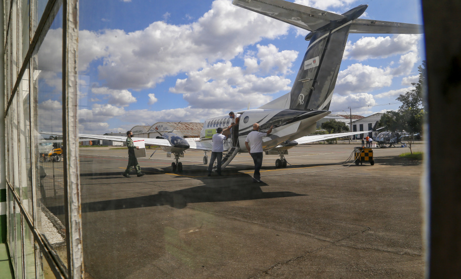 02.04.2021 - Entrega de medicamentos e vacinas para regionais.
Foto Gilson Abreu/AEN
