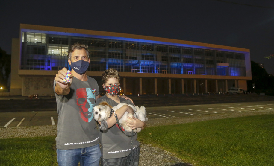 02.04.2021 - Iluminação especial pelo Dia Mundial de Conscientização do Autismo  -  Foto Gilson Abreu/AEN