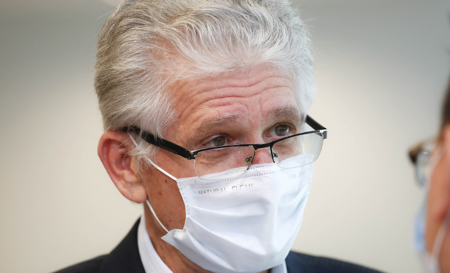 Com o apoio institucional do Governo do Estado por meio do programa de incentivo fiscal, seis cooperativas paranaenses se uniram para a construção de uma nova maltaria na região dos Campos Gerais.
O anúncio foi feito nesta segunda-feira (05), durante a assembleia virtual comemorativa dos 50 anos do Sistema Ocepar, pelo governador Carlos Massa Ratinho Junior e pelo diretor-presidente da Agrária, Jorge Karl. Foto: Jonathan Campos/AEN