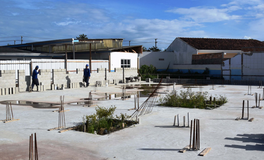 O secretário de Estado da Saúde, Beto Preto, visitou o Hospital Regional de Guaraqueçaba e as obras da maternidade anexa ao pronto socorro do município de Guaratuba nesta segunda-feira (5).
Foto: Américo Antonio/SESA