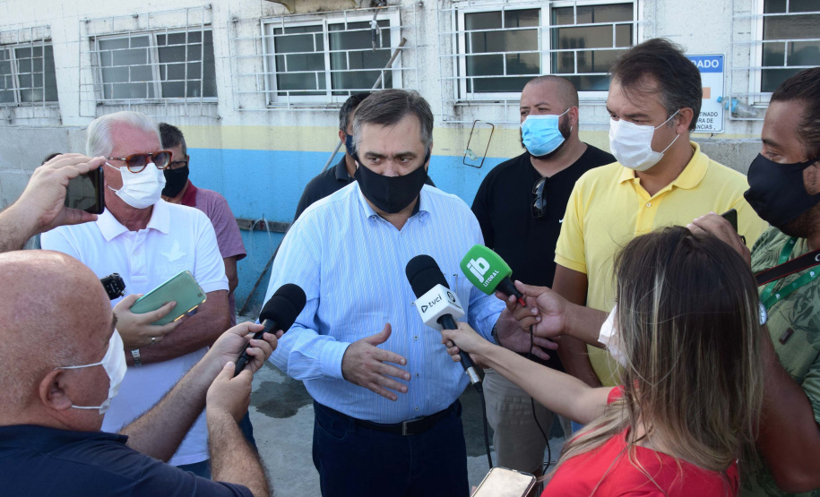 O secretário de Estado da Saúde, Beto Preto, visitou o Hospital Regional de Guaraqueçaba e as obras da maternidade anexa ao pronto socorro do município de Guaratuba nesta segunda-feira (5).
Foto: Américo Antonio/SESA