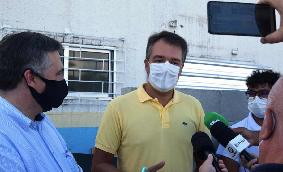 O secretário de Estado da Saúde, Beto Preto, visitou o Hospital Regional de Guaraqueçaba e as obras da maternidade anexa ao pronto socorro do município de Guaratuba nesta segunda-feira (5).
Foto: Américo Antonio/SESA