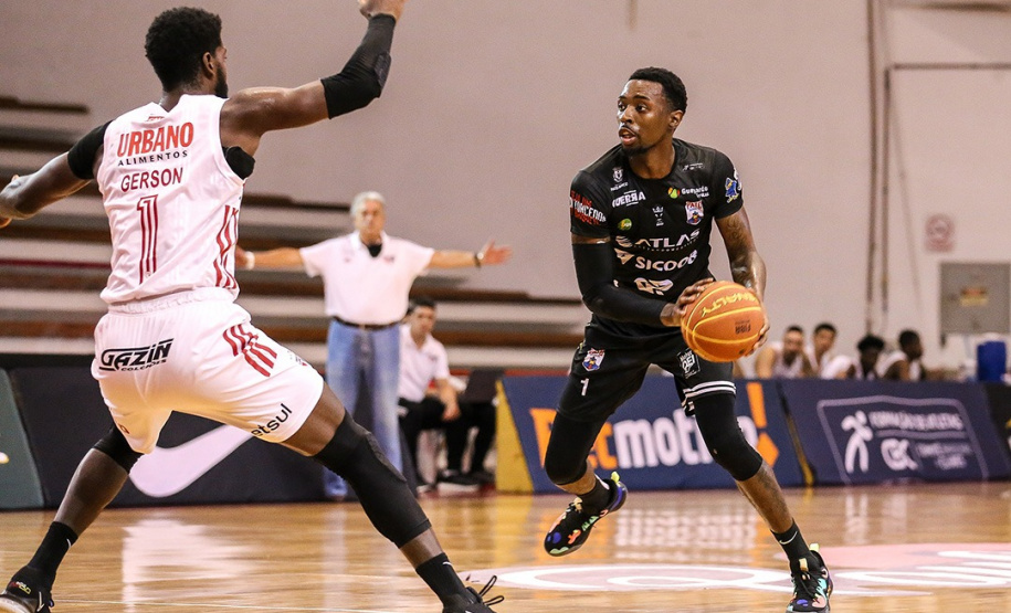 Pela primeira vez, uma equipe do sudoeste do Paraná chega aos playoffs da maior competição do basquetebol nacional, o Novo Basquete Brasil - NBB. Na campanha de 2021, o Pato Basquete, de Pato Branco, conseguiu a classificação inédita após 11 vitórias em 20 jogos. Foto: Paraná Esporte