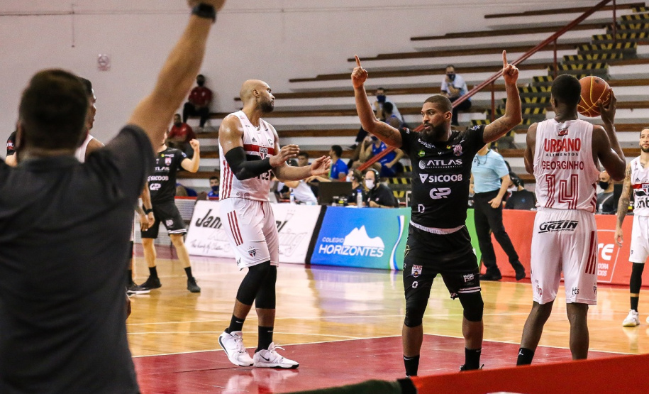 Pela primeira vez, uma equipe do sudoeste do Paraná chega aos playoffs da maior competição do basquetebol nacional, o Novo Basquete Brasil - NBB. Na campanha de 2021, o Pato Basquete, de Pato Branco, conseguiu a classificação inédita após 11 vitórias em 20 jogos. Foto: Paraná Esporte