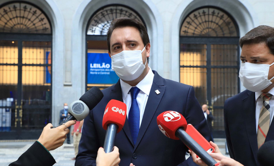 Afonso Pena e outros três aeroportos do Paraná passam à concessão privada.O governador Carlos Massa Ratinho Junior e o secretário estadual da Infraestrutura, Sandro Alex, acompanharam o leilão na sede da B3, em São Paulo. Foto: José Fernando Ogura/AEN