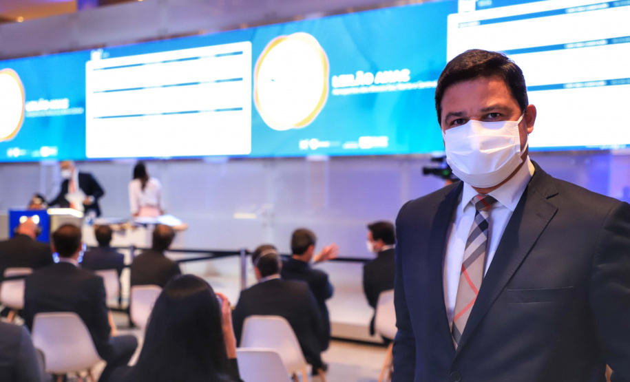 Afonso Pena e outros três aeroportos do Paraná passam à concessão privada.O governador Carlos Massa Ratinho Junior e o secretário estadual da Infraestrutura, Sandro Alex, acompanharam o leilão na sede da B3, em São Paulo. Foto: José Fernando Ogura/AEN