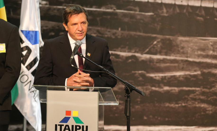 O governador Carlos Massa Ratinho Junior acompanha o  presidente Jair Bolsonaro nesta quarta-feira (7),   na transmissao de cargo do  diretor-geral brasileiro da Itaipu Binacional, o general João Francisco Ferreira . Prefeito Chico Brasileiro.   07/04/2021 - Foto: Geraldo Bubniak/AEN