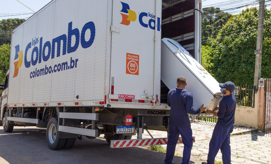 A Copel lança na próxima segunda-feira (12) mais uma etapa do projeto ?Trocou, Economizou?, em parceria com a rede varejista Colombo. A ação oferece bônus acima de 40% na compra de um novo equipamento, desde que o cliente entregue em troca um eletrodoméstico similar antigo.- Curitiba, 07/04/2021 - Foto: Valdenir Danaiel Cavalheiro/Copel