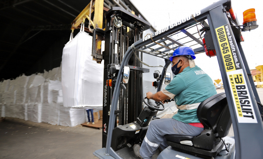 Operações inéditas são realizadas no Porto de Antonina