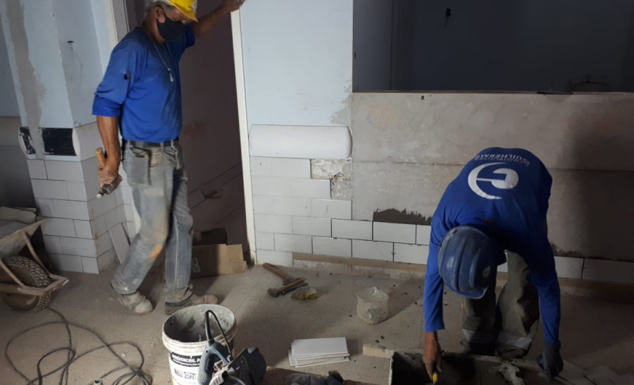 O secretário de Estado da Saúde, Beto Preto, vistoriou as obras do Hospital Regional de Toledo nesta quarta-feira (7). O Estado já investiu R$ 13 milhões e vai ofertar 69 leitos, sendo 26 cirúrgicos e 33 clínicos, além de dez Unidades de Terapia Intensiva (UTI). Foto:SESA