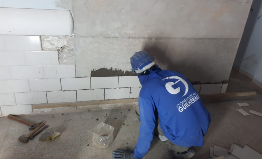 O secretário de Estado da Saúde, Beto Preto, vistoriou as obras do Hospital Regional de Toledo nesta quarta-feira (7). O Estado já investiu R$ 13 milhões e vai ofertar 69 leitos, sendo 26 cirúrgicos e 33 clínicos, além de dez Unidades de Terapia Intensiva (UTI). Foto:SESA