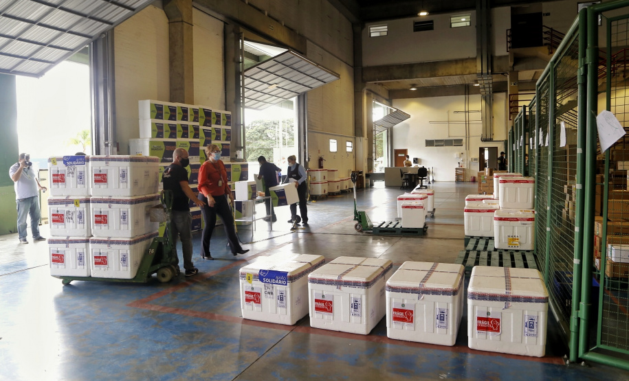 Paraná receberá mais 242.050 doses de vacinas contra a Covid-19. Foto: Gilson Abreu/AEN