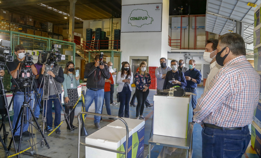 08.04.2021 - Governador Carlos Massa Ratinho Junior com Secretário da saúde Beto Preto
distribuição 12 lote de vacinas no Paraná
Foto Gilson Abreu/AEN
