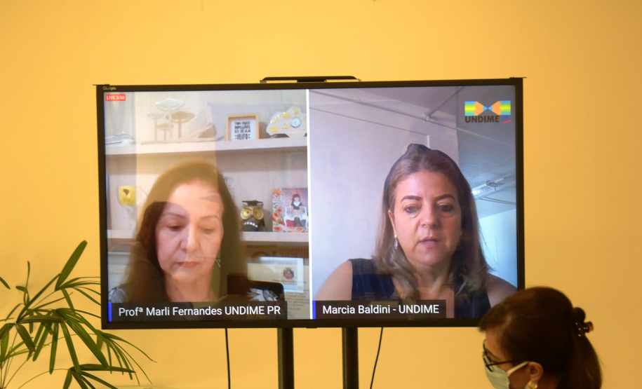 O secretário de Estado da Saúde, Beto Preto, participou nesta quinta-feira (8) de reunião online com a diretoria da Undime-PR, associação que reúne dirigentes municipais de educação, e evidenciou o tema do Autismo, dando continuidade às ações do Abril Azul. - Curitiba, 08/04/2021  -  Foto: Américo Antonio/SESA