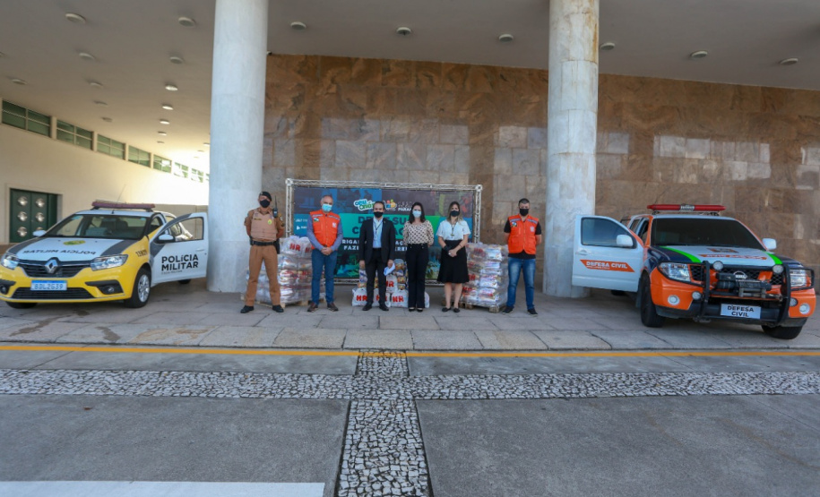 A edição 2021 da campanha Cesta Solidária Paraná, encerrada na terça-feira (06), conseguiu arrecadar mais de 200 toneladas de alimentos. . Foto: Valdelino Pontes